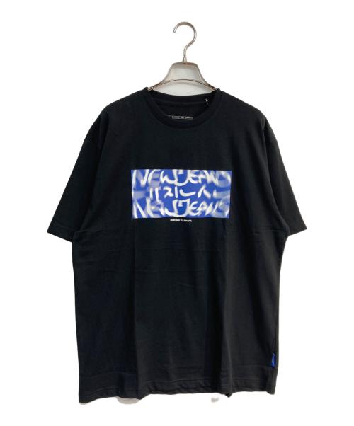 HIROSHI FUJIWARA（ヒロシ フジワラ）HIROSHI FUJIWARA (ヒロシ フジワラ) NEWJEANS (ニュージーンズ) コラボTシャツ ブラック サイズ:XLの古着・服飾アイテム