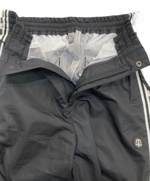 HIGHSANDLOWS（ハイアンドロウズ）HIGHSANDLOWS (ハイアンドロウズ) MONKEY TIME (モンキータイム) ナイロンパンツ 8314-299-0358 ブラック サイズ:Sの古着・服飾アイテム