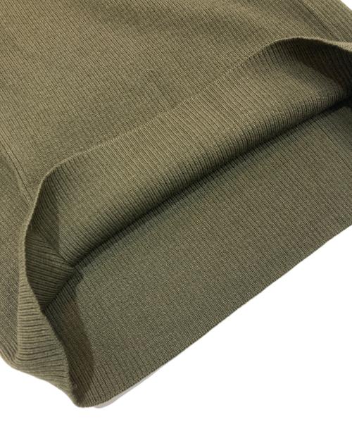 Max Mara WEEK END LINE（マックスマーラ ウイークエンドライン）MAX MARA WEEK END LINE (マックスマーラ ウイークエンドライン) タートルネックニット カーキ サイズ:Mの古着・服飾アイテム