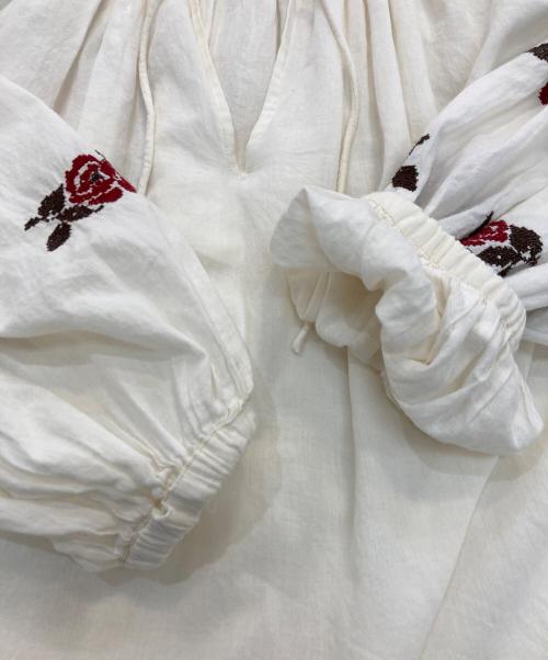 BEAMS BOY（ビームスボーイ）BEAMS BOY (ビームスボーイ) TREPIED (トレピエ) 刺繍ギャザーブラウス アイボリー サイズ:-の古着・服飾アイテム