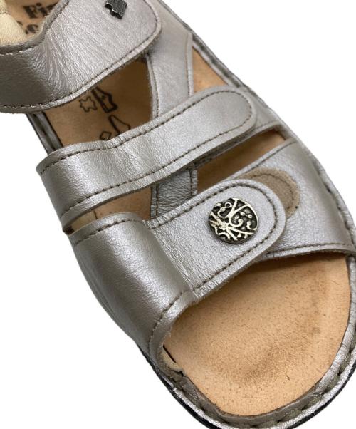 Finn Comfort（フィンコンフォート）Finn Comfort (フィンコンフォート) ストラップサンダル グレー サイズ:36の古着・服飾アイテム