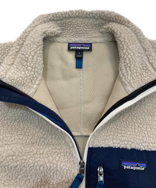 Patagonia（パタゴニア）Patagonia (パタゴニア) クラシック・レトロX・ジャケット　23056　FA19 ナチュラル×ネイビー サイズ:Sの古着・服飾アイテム