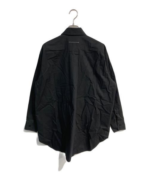 MM6 Maison Margiela（エムエムシックスメゾンマルジェラ）MM6 Maison Margiela (エムエムシックスメゾンマルジェラ) ナンバーロゴロングスリーブシャツ　23AW　S62DT0024 ブラック サイズ:48の古着・服飾アイテム