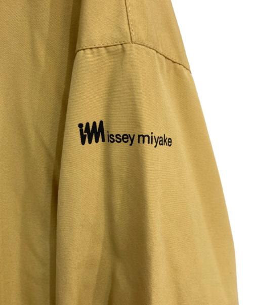 ISSEY MIYAKE（イッセイミヤケ）ISSEY MIYAKE (イッセイミヤケ) スタンドカラーコート 80s  イエロー サイズ:MLの古着・服飾アイテム