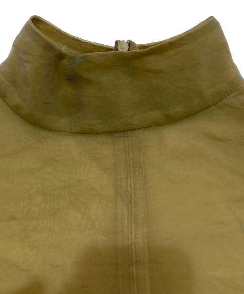 anuans（アニュアンス）anuans (アニュアンス) シアーフレアスリーブブラウス カーキ サイズ:Freeの古着・服飾アイテム