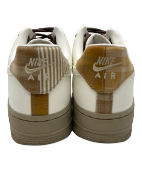 NIKE（ナイキ）NIKE (ナイキ) ローカットスニーカーWMNS AIR FORCE 1 '07 ホワイト サイズ:US6の古着・服飾アイテム