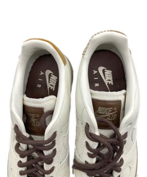 NIKE（ナイキ）NIKE (ナイキ) ローカットスニーカーWMNS AIR FORCE 1 '07 ホワイト サイズ:US6の古着・服飾アイテム