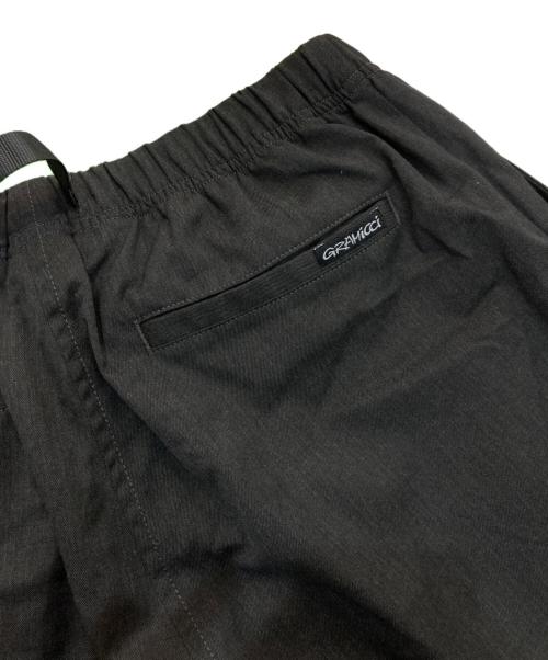 GRAMICCI（グラミチ）GRAMICCI (グラミチ) LOWERCASE (ロウワーケース) ワイドテーパードスラックスパンツ　GMP3-F1070 チャコールグレー サイズ:Mの古着・服飾アイテム