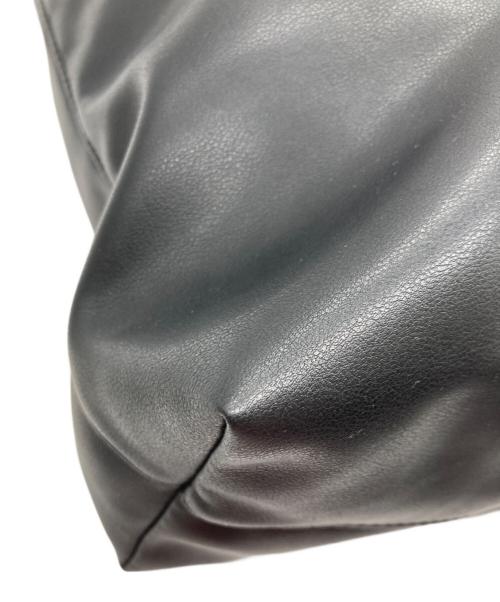 A.P.C.（アーペーセー）A.P.C. (アーペーセー) Ninon ハンドバッグ ブラックの古着・服飾アイテム