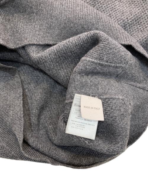 ERMENEGILDO ZEGNA（エルメネジルド・ゼニア）ERMENEGILDO ZEGNA (エルメネジルド・ゼニア) カシミヤシルククルーネックニット グレー サイズ:50の古着・服飾アイテム