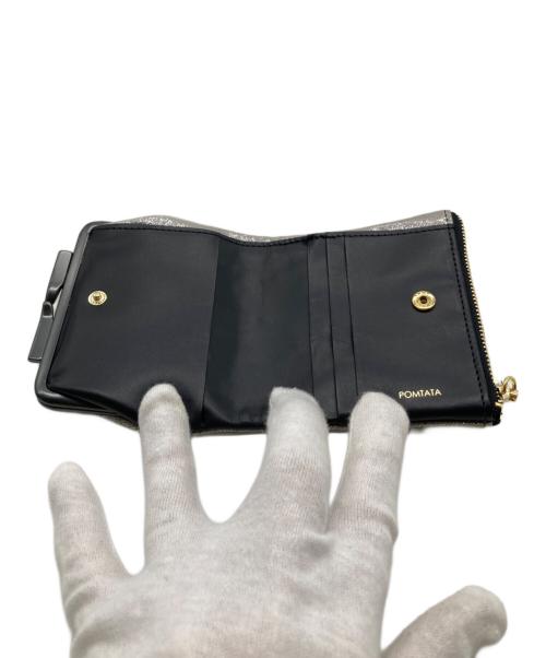 pomtata（ポンタタ）pomtata (ポンタタ) 2つ折り財布 ブラック×シルバーの古着・服飾アイテム