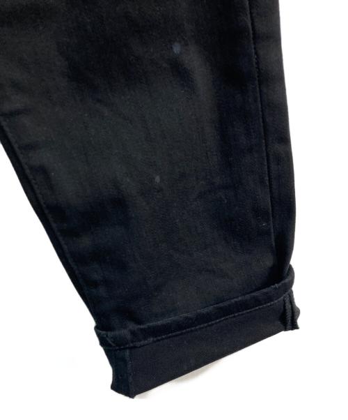 1PIU1UGUALE3 RELAX（ウノピゥウノウグァーレトレ リラックス）1PIU1UGUALE3 RELAX (ウノピゥウノウグァーレトレ リラックス) フェイクファスナーボタンフライダメージデニム　USB-23082 ブラック サイズ:Mの古着・服飾アイテム