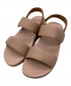 FIT FLOPフィットフロップ）の古着「LULU ADJUSTABLE LEATHER SLIDES」｜ピンク