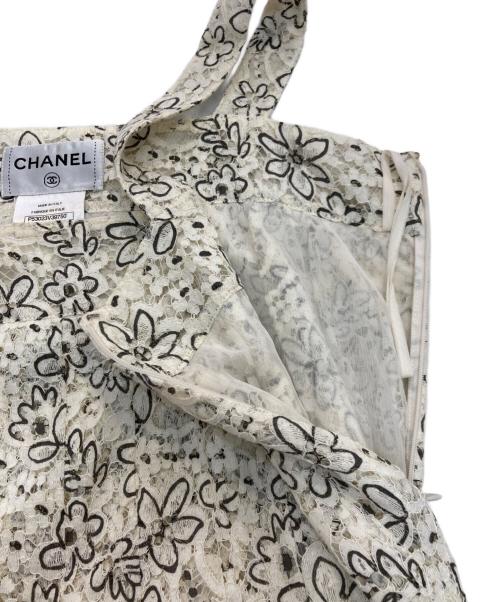 CHANEL（シャネル）CHANEL (シャネル) フラワーノースリーブワンピース　P53023V39750 ホワイト サイズ:38の古着・服飾アイテム