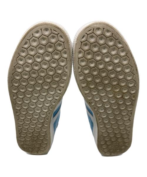 adidas Originals（アディダスオリジナル）adidas originals (アディダスオリジナル) MNUFC × Familia Gazelle Adv スカイブルー サイズ:26.5cmの古着・服飾アイテム