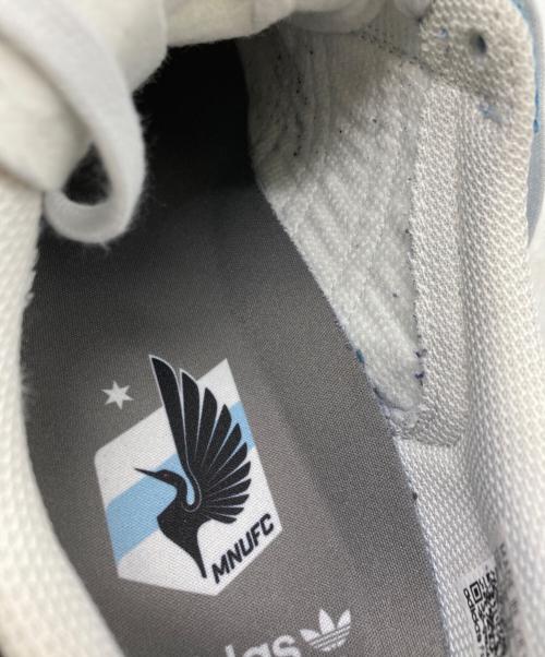 adidas Originals（アディダスオリジナル）adidas originals (アディダスオリジナル) MNUFC × Familia Gazelle Adv スカイブルー サイズ:26.5cmの古着・服飾アイテム