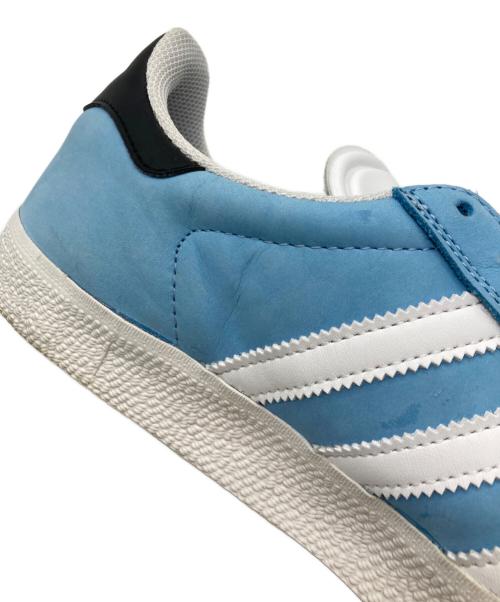 adidas Originals（アディダスオリジナル）adidas originals (アディダスオリジナル) MNUFC × Familia Gazelle Adv スカイブルー サイズ:26.5cmの古着・服飾アイテム