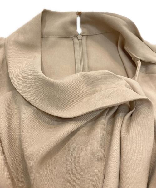 L'AUBE BLANC（ローブ ブラン）L'AUBE BLANC (ローブブラン) Side Bow-tie Combinaison ベージュ サイズ:S 未使用品の古着・服飾アイテム