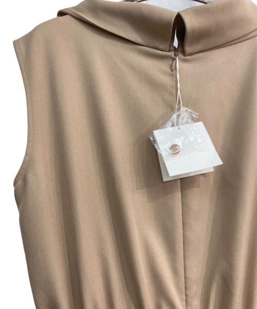 L'AUBE BLANC（ローブ ブラン）L'AUBE BLANC (ローブブラン) Side Bow-tie Combinaison ベージュ サイズ:S 未使用品の古着・服飾アイテム