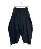 ISSEY MIYAKEイッセイミヤケ）の古着「ウールボタンタックパンツ　IM84FF507」｜ブラック