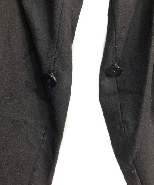 ISSEY MIYAKE（イッセイミヤケ）ISSEY MIYAKE (イッセイミヤケ) ウールボタンタックパンツ　IM84FF507 ブラック サイズ:2の古着・服飾アイテム