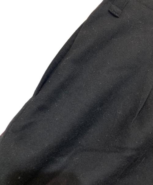 ISSEY MIYAKE（イッセイミヤケ）ISSEY MIYAKE (イッセイミヤケ) ウールボタンタックパンツ　IM84FF507 ブラック サイズ:2の古着・服飾アイテム