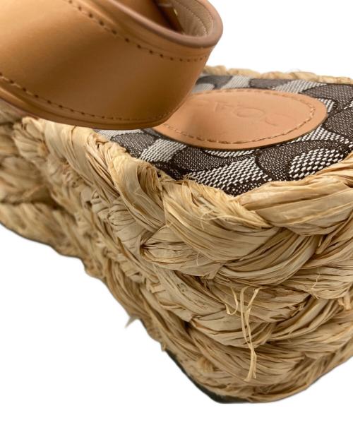 COACH（コーチ）COACH (コーチ) プラットフォームサンダル　C5019 ベージュ サイズ:23.5cmの古着・服飾アイテム