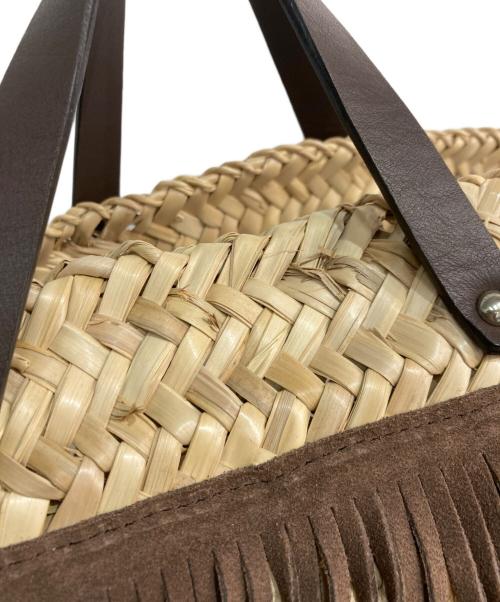 ATELIER AMBOISE（アトリエ アンボワーズ）ATELIER AMBOISE (アトリエ アンボワーズ) フリンジ付きカゴバッグ ベージュ×ブラウンの古着・服飾アイテム