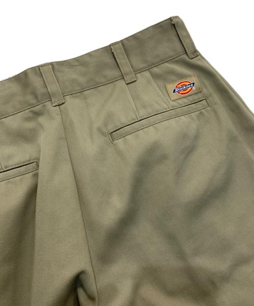 Dickies（ディッキーズ）Dickies (ディッキーズ) SLOBE IENA (スローブ イエナ) 別注 ハイウエストスラックス　243W40IE01 ベージュ サイズ:38の古着・服飾アイテム