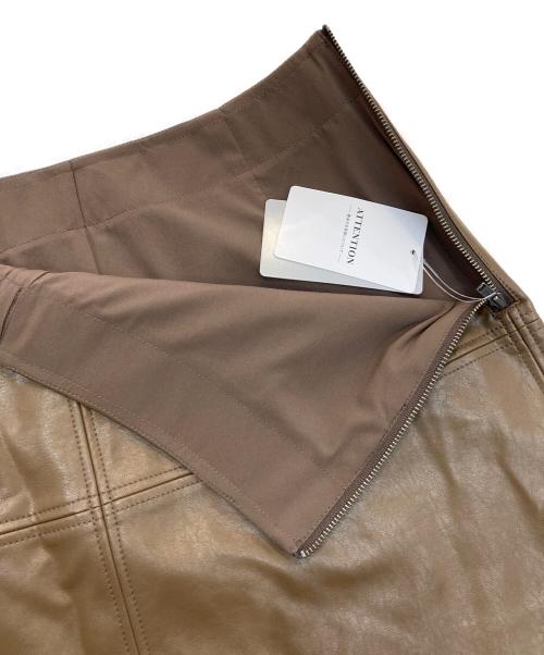 SLOBE IENA（スローブ イエナ）SLOBE IENA (スローブ イエナ) フェイクレザースカート 24060912502040 ブラウン サイズ:38 未使用品の古着・服飾アイテム