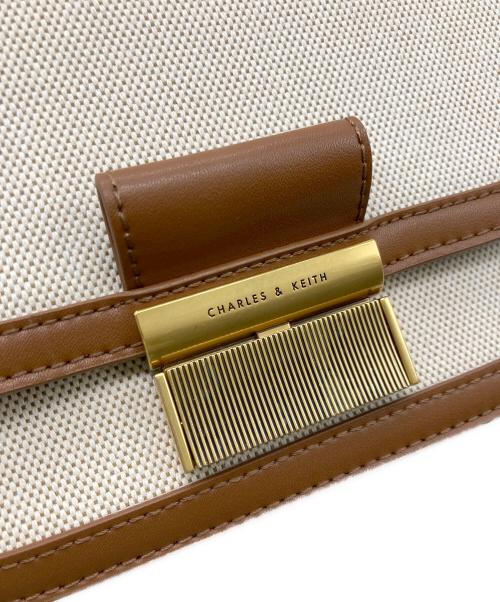 CHARLES & KEITH（チャールズアンドキース）CHARLES & KEITH (チャールズ＆キース) シャーロット キャンバスツートーンバッグ ブラウンの古着・服飾アイテム