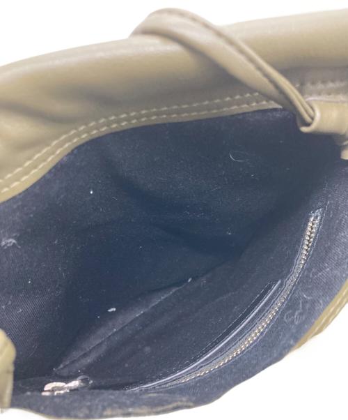 VASIC（ヴァジック）VASIC (ヴァジック) wells mini mini カーキの古着・服飾アイテム