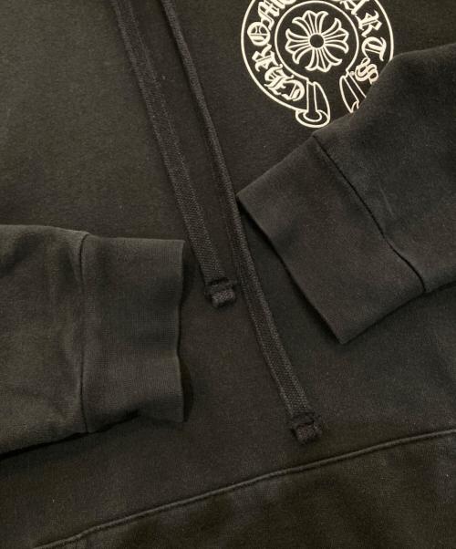 CHROME HEARTS（クロムハーツ）CHROME HEARTS (クロムハーツ) ホースシュープリントパーカー 東京限定 030-017354　2212-304-5017 ブラック サイズ:Lの古着・服飾アイテム