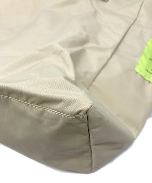 LeSportsac（レスポートサック）LeSportsac (レスポートサック) GALLARDA GALANTE (ガリャルダガランテ) REVERSIBLE TOTE BAG ベージュ 未使用品の古着・服飾アイテム