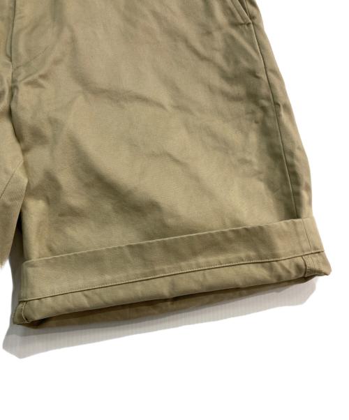 UNIVERSAL PRODUCTS.（ユニバーサルプロダクツ）UNIVERSAL PRODUCTS. (ユニバーサルプロダクツ) NO TUCK CHINO SHORTS　232-60502 ベージュ サイズ:3の古着・服飾アイテム