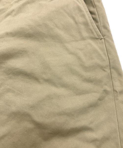 UNIVERSAL PRODUCTS.（ユニバーサルプロダクツ）UNIVERSAL PRODUCTS. (ユニバーサルプロダクツ) NO TUCK CHINO SHORTS　232-60502 ベージュ サイズ:3の古着・服飾アイテム