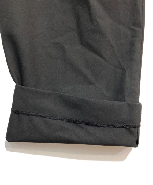 Spick and Span（スピック＆スパン）Spick and Span (スピックアンドスパン) サスペンダー付きアシンメトリータックパンツ　25SS　25030200403010 ブラック サイズ:38の古着・服飾アイテム