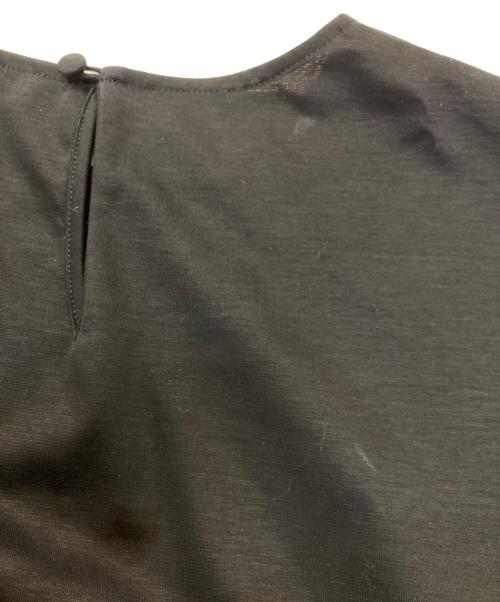 MOGA（モガ）MOGA (モガ) ライトポンチプリーツプルオーバー　B0251BUB590 ブラック サイズ:2の古着・服飾アイテム