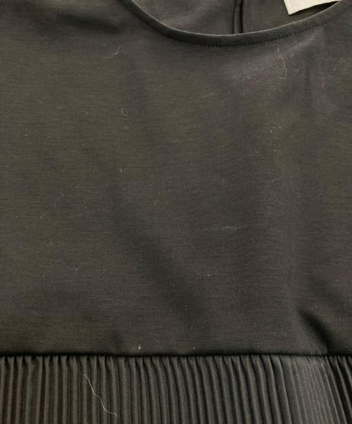 MOGA（モガ）MOGA (モガ) ライトポンチプリーツプルオーバー　B0251BUB590 ブラック サイズ:2の古着・服飾アイテム