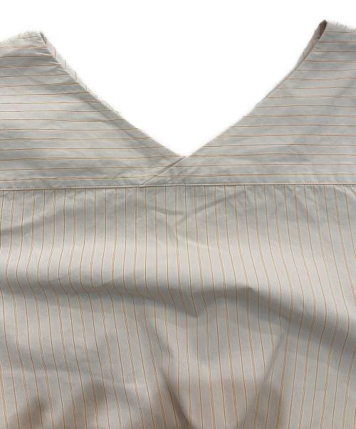 MACPHEE（マカフィー）MACPHEE (マカフィー) ストライプシャーリング Vネックブラウス　12-01-42-01204 ベージュ サイズ:36の古着・服飾アイテム