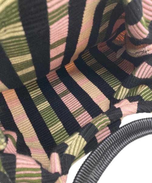 MARNI（マルニ）MARNI (マルニ) MARNI MARKET BOAT BAG ブラック×ピンクの古着・服飾アイテム