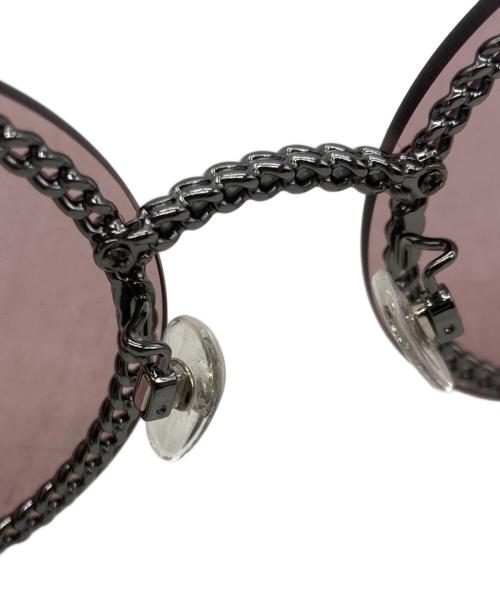 CHANEL（シャネル）CHANEL (シャネル) サングラス チェーンモチーフ メガネチェーン パープル サイズ:58口18の古着・服飾アイテム