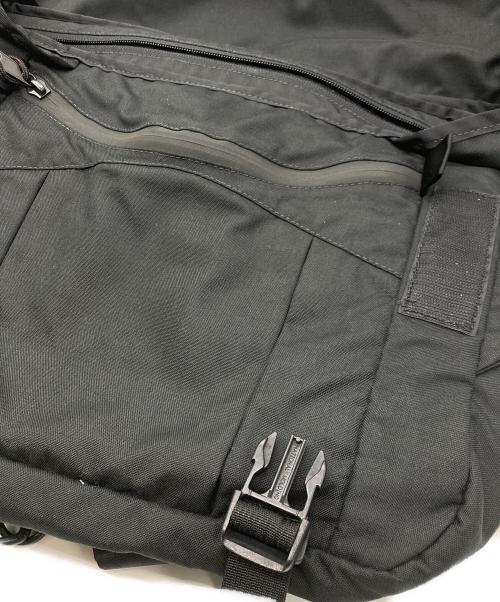 MYSTERY RANCH（ミステリーランチ）MYSTERY RANCH (ミステリーランチ) アウトサイダーショルダーバッグ　USA製 ブラック サイズ:-の古着・服飾アイテム