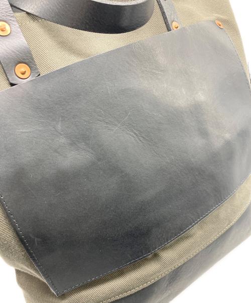 kingsley walters studio（キングスレーウォルターズスチュディオ）Kingsley Walters Studio (キングスレーウォルターズスチュディオ) BEAMS F (ビームスエフ) 別注2WAYトートバッグ カーキの古着・服飾アイテム