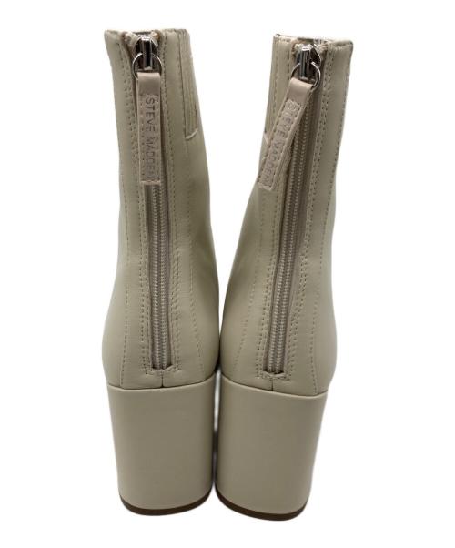 STEVE MADDEN（スティーブマデン）Steve Madden (スティーブマデン) バックジップブーツ　1083008327 ベージュ サイズ:25cmの古着・服飾アイテム