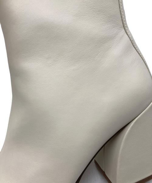 STEVE MADDEN（スティーブマデン）Steve Madden (スティーブマデン) バックジップブーツ　1083008327 ベージュ サイズ:25cmの古着・服飾アイテム