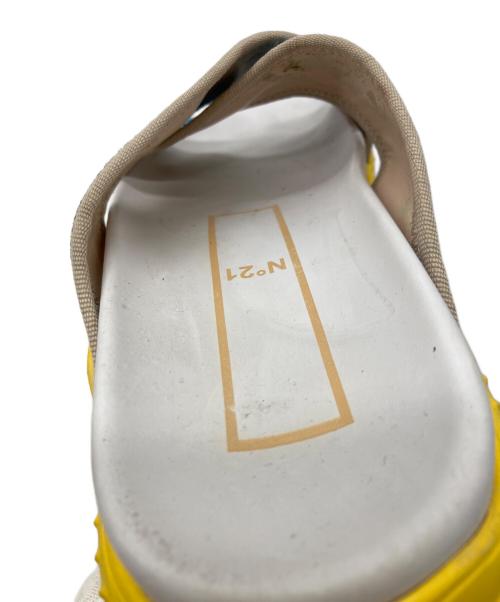 N°21（ヌメロヴェントゥーノ）N°21 (ヌメロヴェントゥーロ) グリッターサンダル　0062 ブルー×イエロー サイズ:37の古着・服飾アイテム