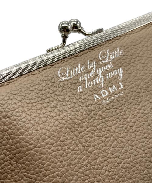 A.D.M.J.（エーディーエムジェイ）A.D.M.J. (エーディーエムジェイ) がま口ポーチ ベージュ サイズ:-の古着・服飾アイテム