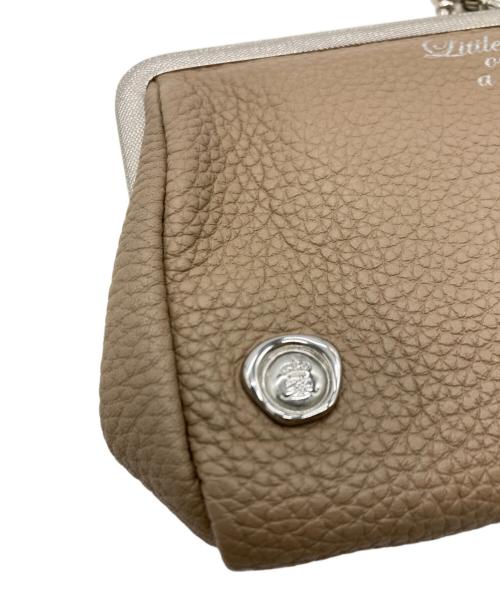 A.D.M.J.（エーディーエムジェイ）A.D.M.J. (エーディーエムジェイ) がま口ポーチ ベージュ サイズ:-の古着・服飾アイテム