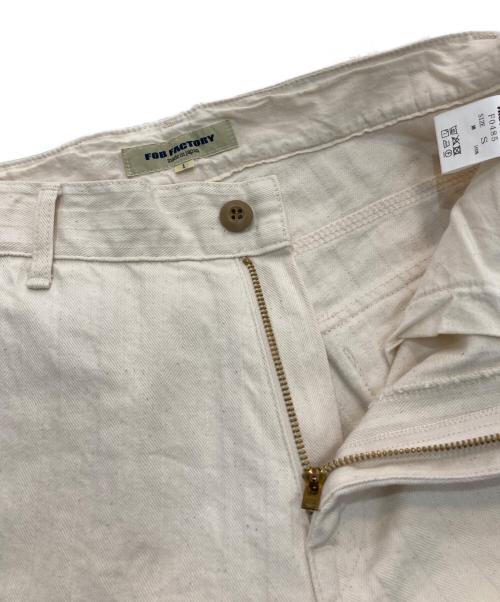 F.O.B FACTORY（エフオービー ファクトリー）F.O.B FACTORY (エフオービー ファクトリー) HBT ペインターパンツ　F0485 アイボリー サイズ:1の古着・服飾アイテム
